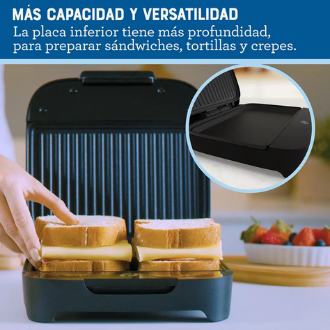 SANDWICHERA OSTER® COMPACTA CON PLATOS HONDOS-4