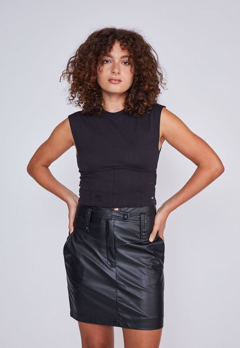 Polera Mujer Armada Parta Baja Negro Sioux-0