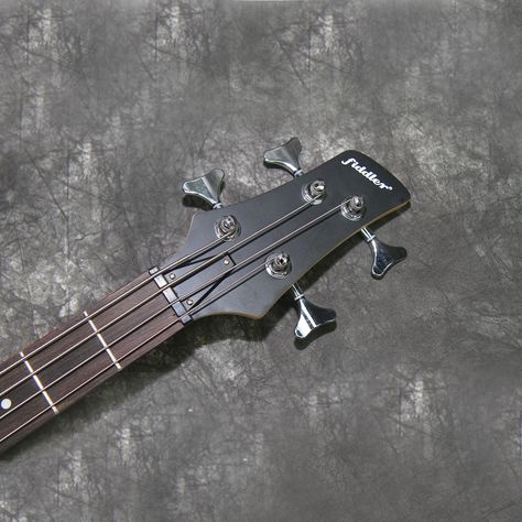 Bajo Eléctrico Fiddler Sunburst + Amplificador 20W-2