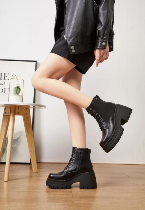 Botin Mujer Plataforma M440. Horma Grande-1