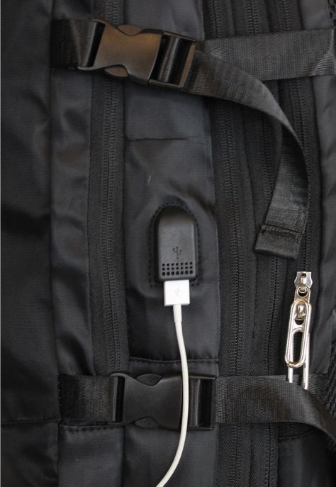 Mochila Viral negra con usb Swiss Bag-5