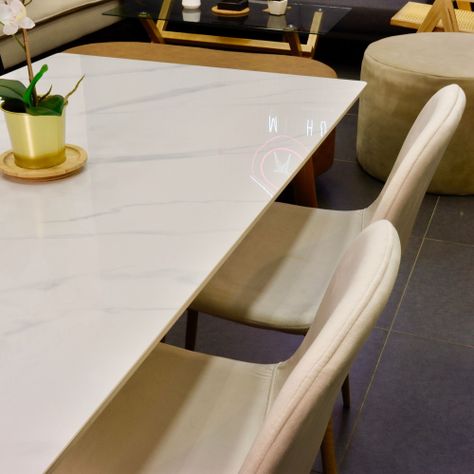 Mesa de Comedor de Cuarzo Calacatta Soft 140x80cm-1