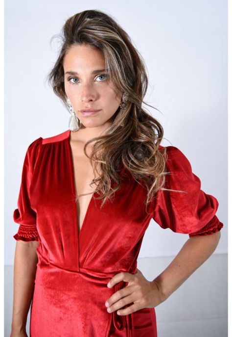 Vestido Largo Sevilla Rojo Terciopelo Manga Corta Globo Maria Paskaro-3
