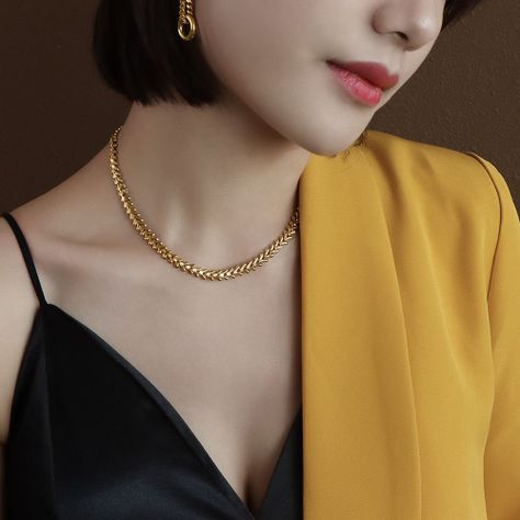Collar Baño Oro Amarillo 18k Diseño V-3