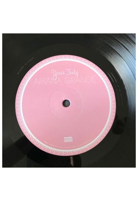 ARIANA GRANDE - YOURS TRULY | VINILO-4