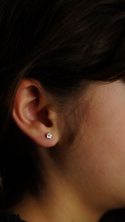 Aros flor titanio zirconia ASTM F136 G26 plateados-1