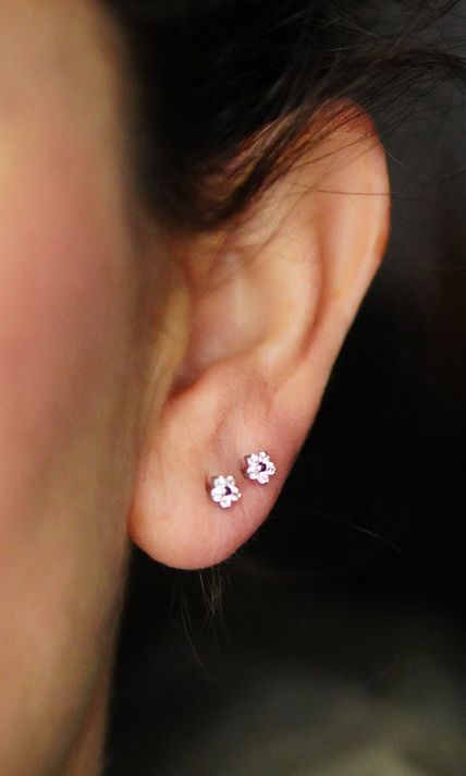 Aros flor titanio zirconia ASTM F136 G26 plateados-4