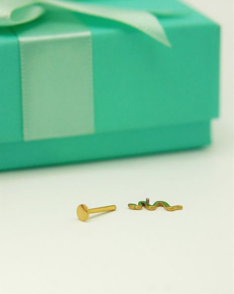 Piercing Labret Serpiente Chapada En Oro Titanio Astm F136-1