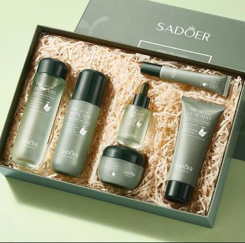 ORGANIC AVOCADO MOISTURIZING SIX-PIECE SET:-4