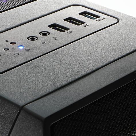 Gabinete Gamer ATX MidT USBx3 Lateral Acrilico Xtech XT-GMR1 Negro-1