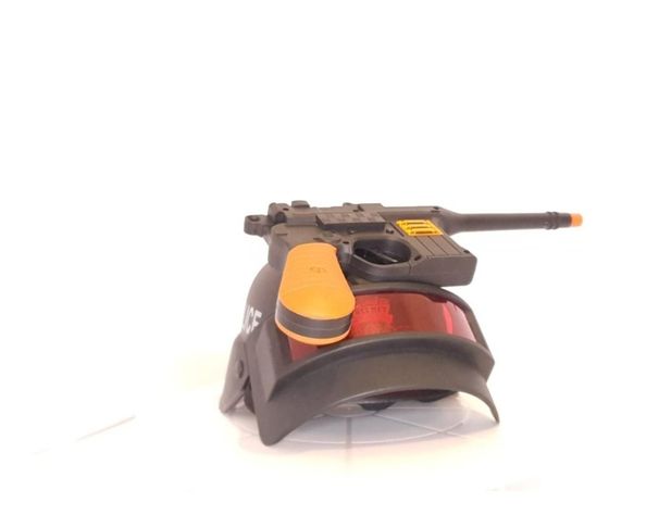 Pistola de Juguete Policial con Casco-1