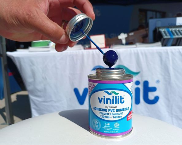 Adhesivo PVC 240 cc humedad con aplicador Vinilit-2