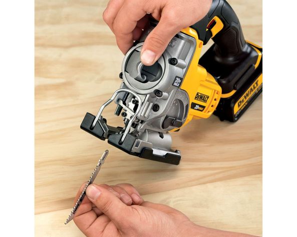 Sierra Caladora 20V DCS331B sin batería Dewalt-4
