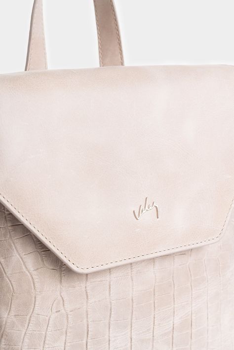 Vélez Mochila Corina 2 De Cuero  Mujer Detalle Grabado Arena-2