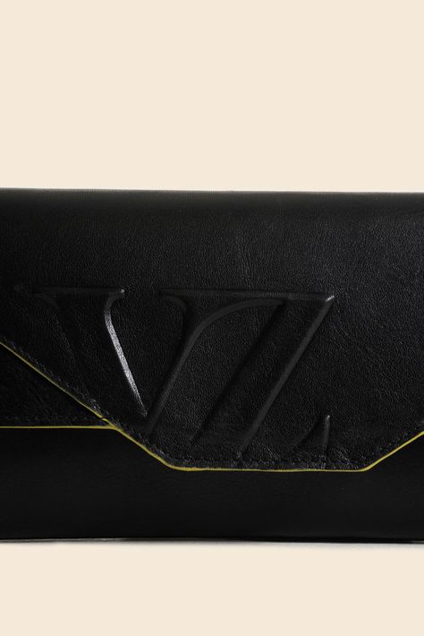 Vélez Billetera Porta Chequera Cuero Mujer Monogram Negro-3