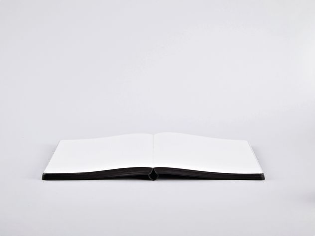 Cuaderno Voyager Negro Nuuna 176 páginas Banda Elástica Cubierta Cuero Reciclado-3