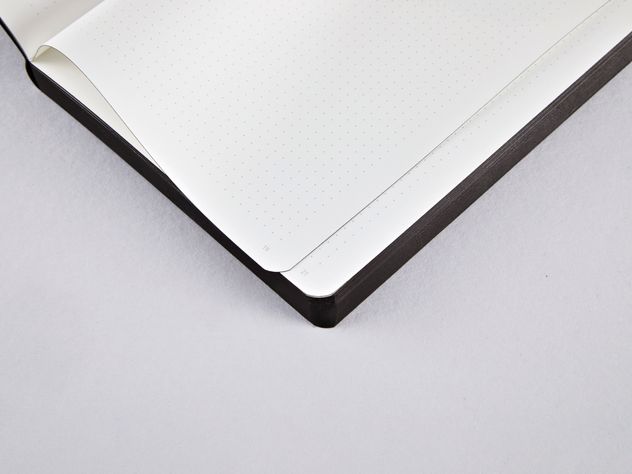 Cuaderno Voyager Negro Nuuna 176 páginas Banda Elástica Cubierta Cuero Reciclado-2