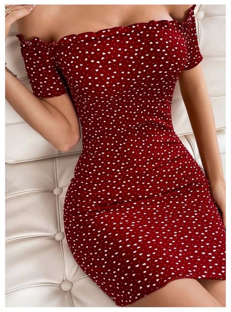 Vestido Burdeo De Estampado Corazones Ajustado Hombros Descubiertos-3