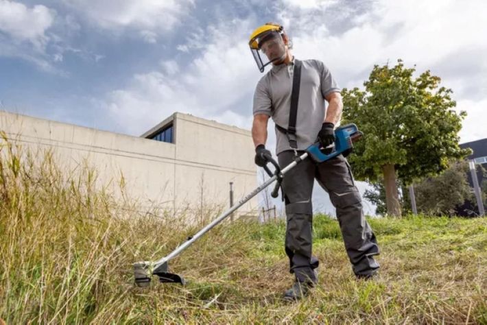 Desbrozadora Inalámbrica GFR 18V-23 Batería + Cargador Bosch-5