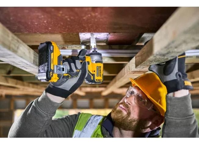 Atornillador de Impacto 20V ATOMIC DCF809D2 Dewalt-6