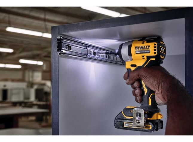 Atornillador de Impacto 20V ATOMIC DCF809D2 Dewalt-8