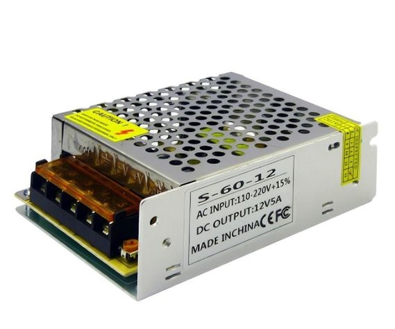 FUENTE PODER 5 AMPERES PARA TIRA DE LED MOD.11X7.5CM EN CAJA -1