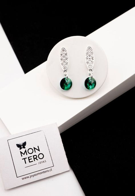 Aros Punto de Luz Baño de Oro Blanco Cristales Emerald.-1