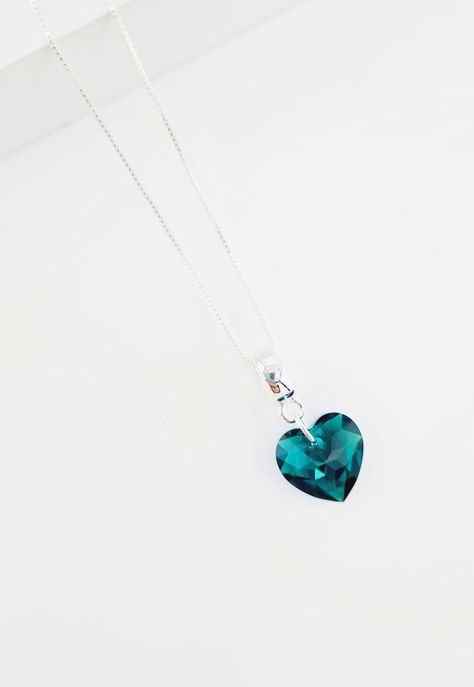 Collar Amor Baño de Oro Blanco Cristales Emerald Shimmer.-3