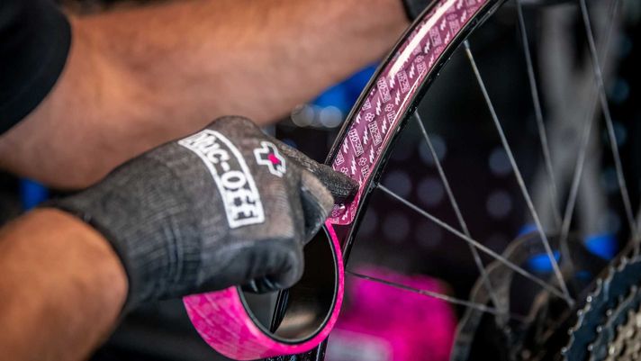 Cinta tubeless 21mm x 10m Muc-Off-2