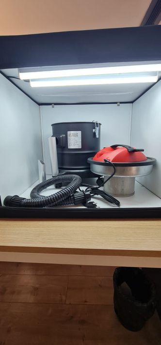ASPIRADOR DE CENIZAS NORWOOD CON MOTOR 1000 W, Y MANGUERA RECUBIERTA EN METAL -3