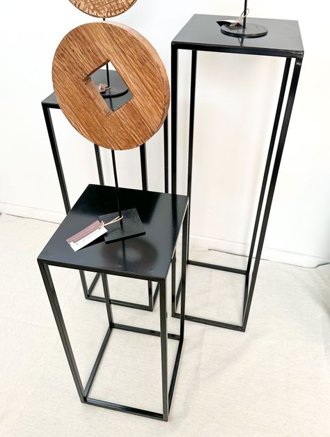 Plinto Brest Metal Negro 110cm - CAZANDO TESOROS-1