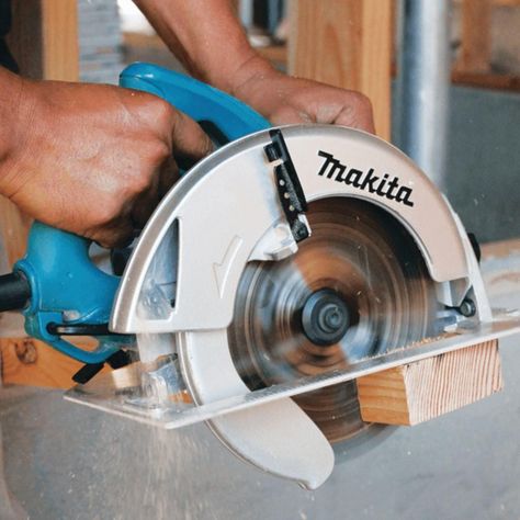 Sierra Circular Eléctrica Makita 7-1/4 1800w 5007nfk-1