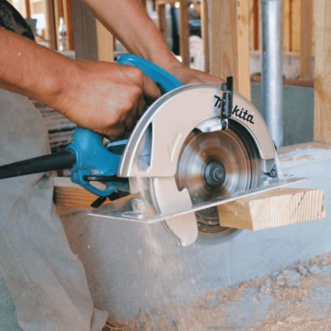 Sierra Circular Eléctrica Makita 7-1/4 1800w 5007nfk-3