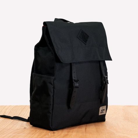 Mochila Impermeable para Notebook Square L Negro-2