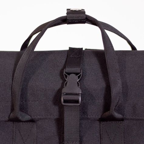 Mochila Impermeable Laptop 14'' Roll Negro-4