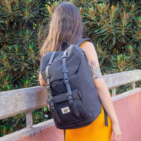 Mochila Impermeable para Notebook Camp Negro-1