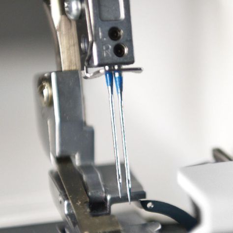 Máquina Overlock Necchi L234A-7