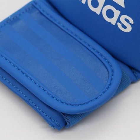 Guante para Karate Azul WKF Adidas-4
