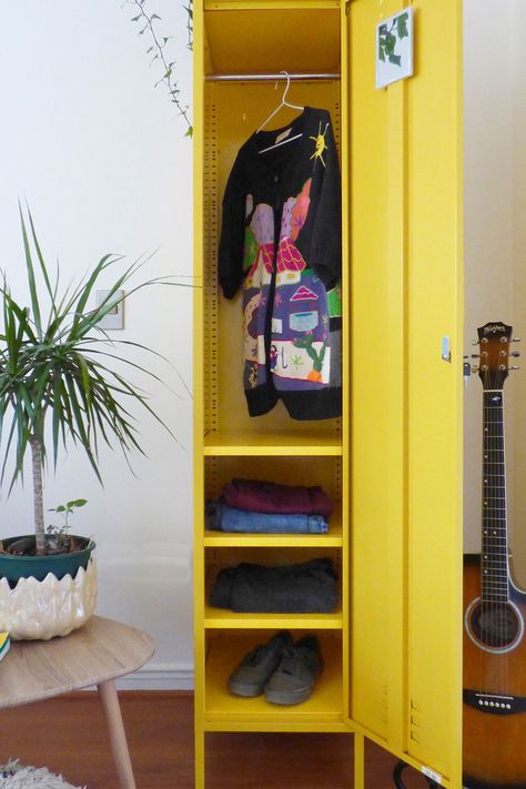 Locker Casa Amarillo Repisas Regulables y Barra-1