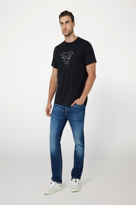 Polera Guess Hombre Ss Cn Embroidered Triangle Tee Negro-1