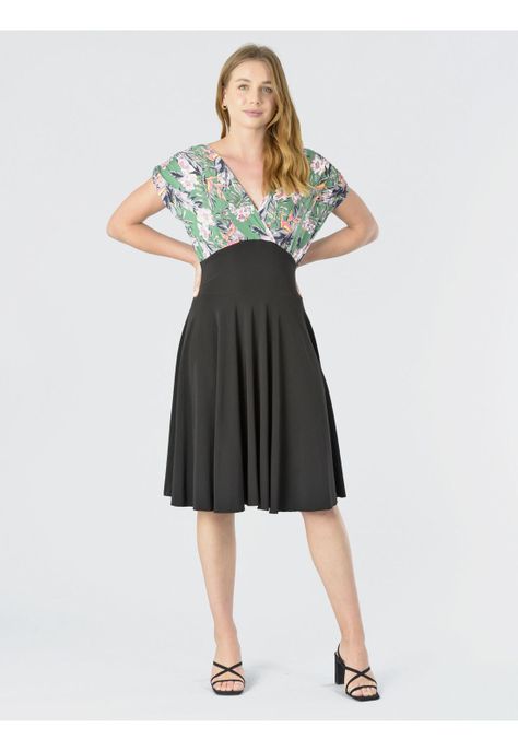 Confección propia nacional|Material: Lycra Fría Elasticada que no se apega al cuerpo|Largo a la rodilla|Corte: Campana|Cuello: Cruzado|Estampado-0