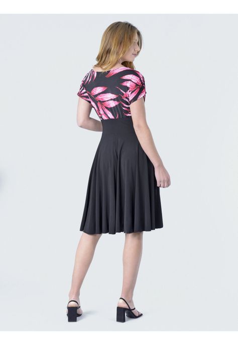 Confección propia nacional|Material: Lycra Fría Elasticada que no se apega al cuerpo|Largo a la rodilla|Corte: Campana|Cuello: Cruzado|Estampado-3