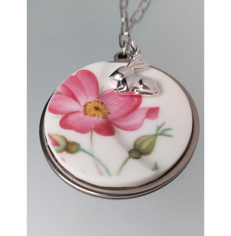 Collar Plateado de Porcelana "Conejito" - Joyas del País de las Maravillas®-1