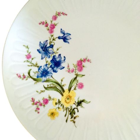 Plato Bajo con Bouquet Floral - Henneberg Porzellan, República Democrática Alemana (1972-1977)-1