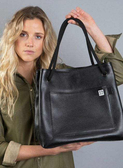 TEENKNOT / Totebag 100% cuero / Negro-1