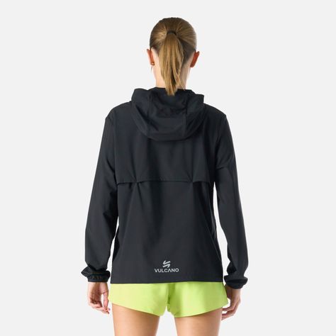 Chaqueta Mujer Built To Move Pro Windbreaker Negro Vulcano-3