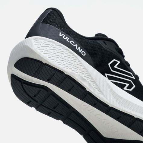 Zapatilla Running Hombre Seismic Negro-7