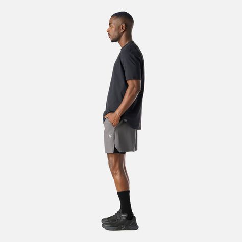 Shorts Hombre Built To Move 2-in-1 5" Gris Medio Vulcano-2
