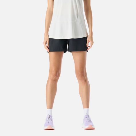 Shorts Mujer Built To Move 4" Shorts Negro Vulcano-0