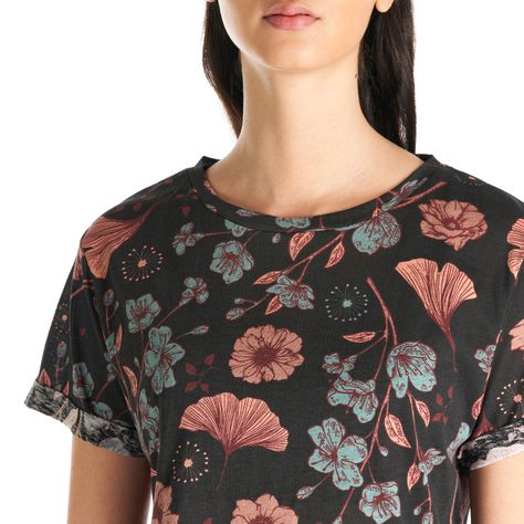Polera Mujer Flora Negro Haka Honu-6